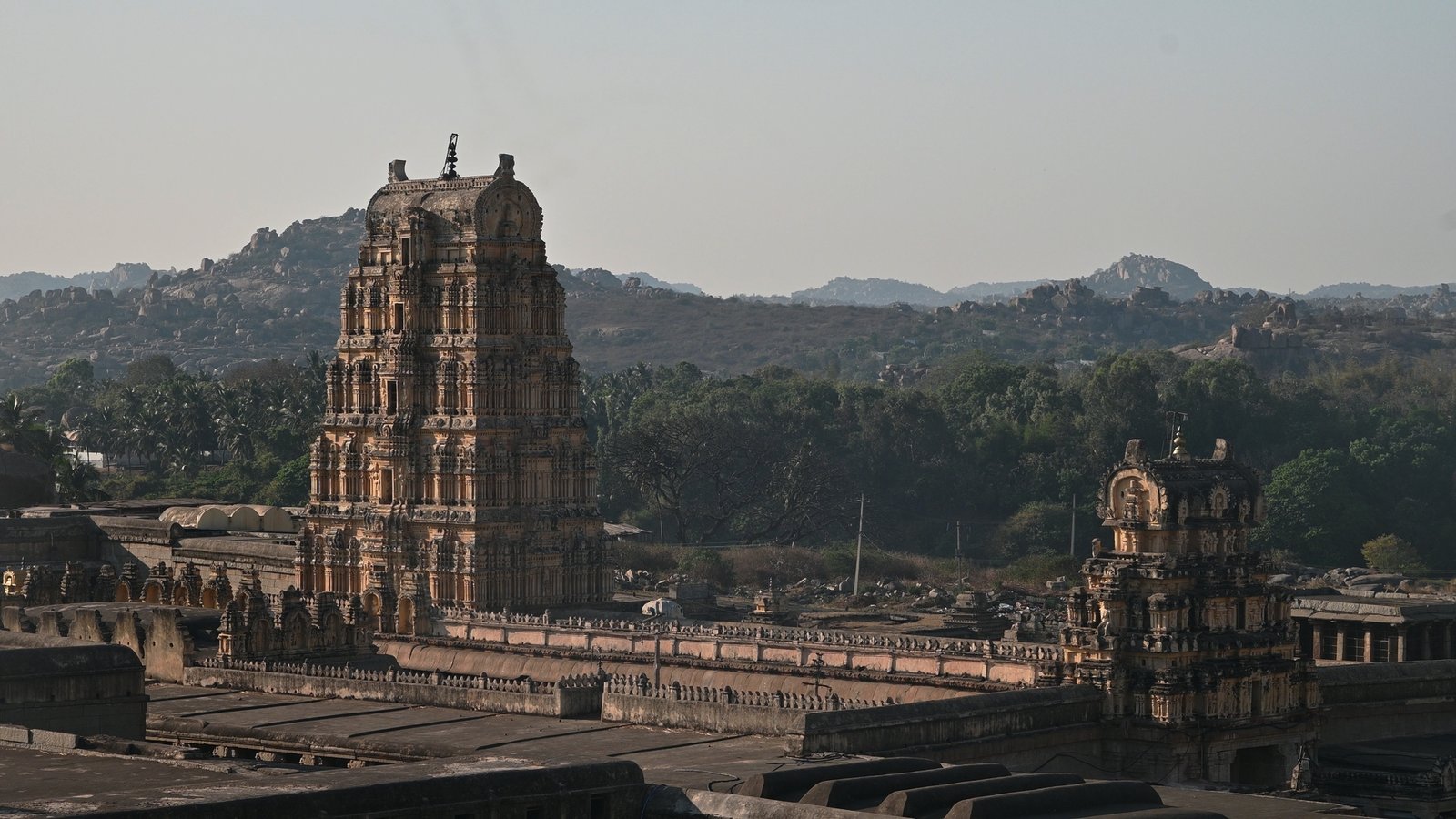 Travelling Around Hampi